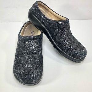 Alegria Kayla Bubble Trouble Size 39 clog mule shoes